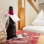 Enjoy The Alps - Lägenhetshotell 4*