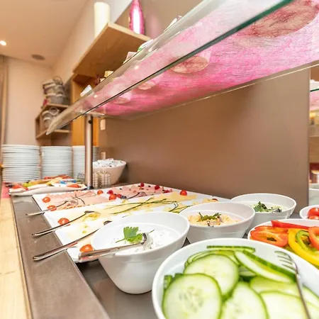 Enjoy The Alps 아파트호텔 4*