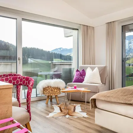 Enjoy The Alps Ξενοδοχείο με διαμερίσματα Φλαχάου