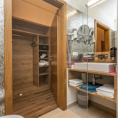 Enjoy The Alps Φλαχάου