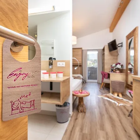 Enjoy The Alps Φλαχάου