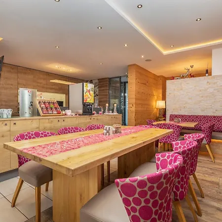 Enjoy The Alps 4* Flachau