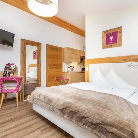 Enjoy The Alps - 4*