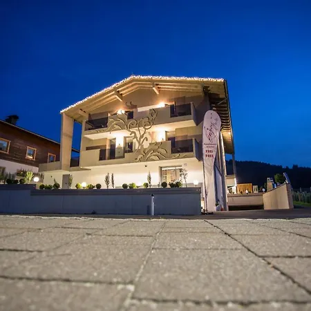 Enjoy The Alps 4* Flachau