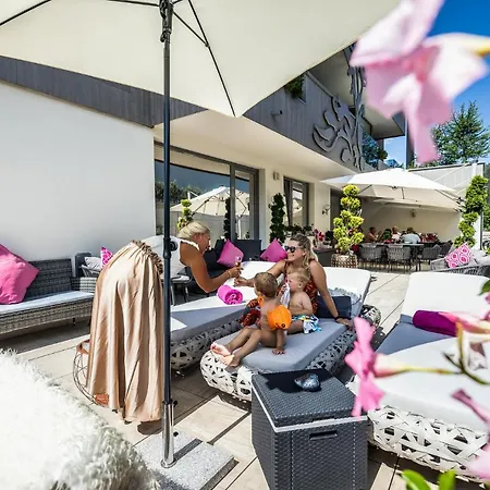 Enjoy The Alps - Aparthotel Flachau
