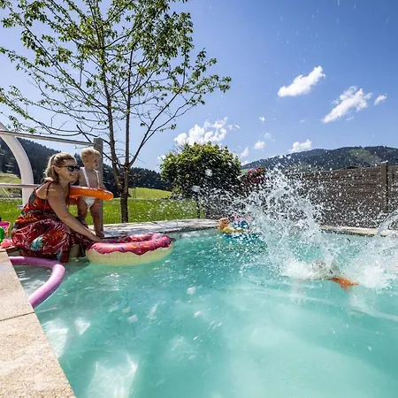 Enjoy The Alps - Hotel apartamentowy Flachau