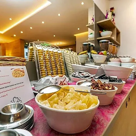 Enjoy The Alps - 4* 弗拉绍