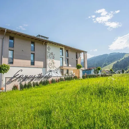 Enjoy The Alps Aparthotel